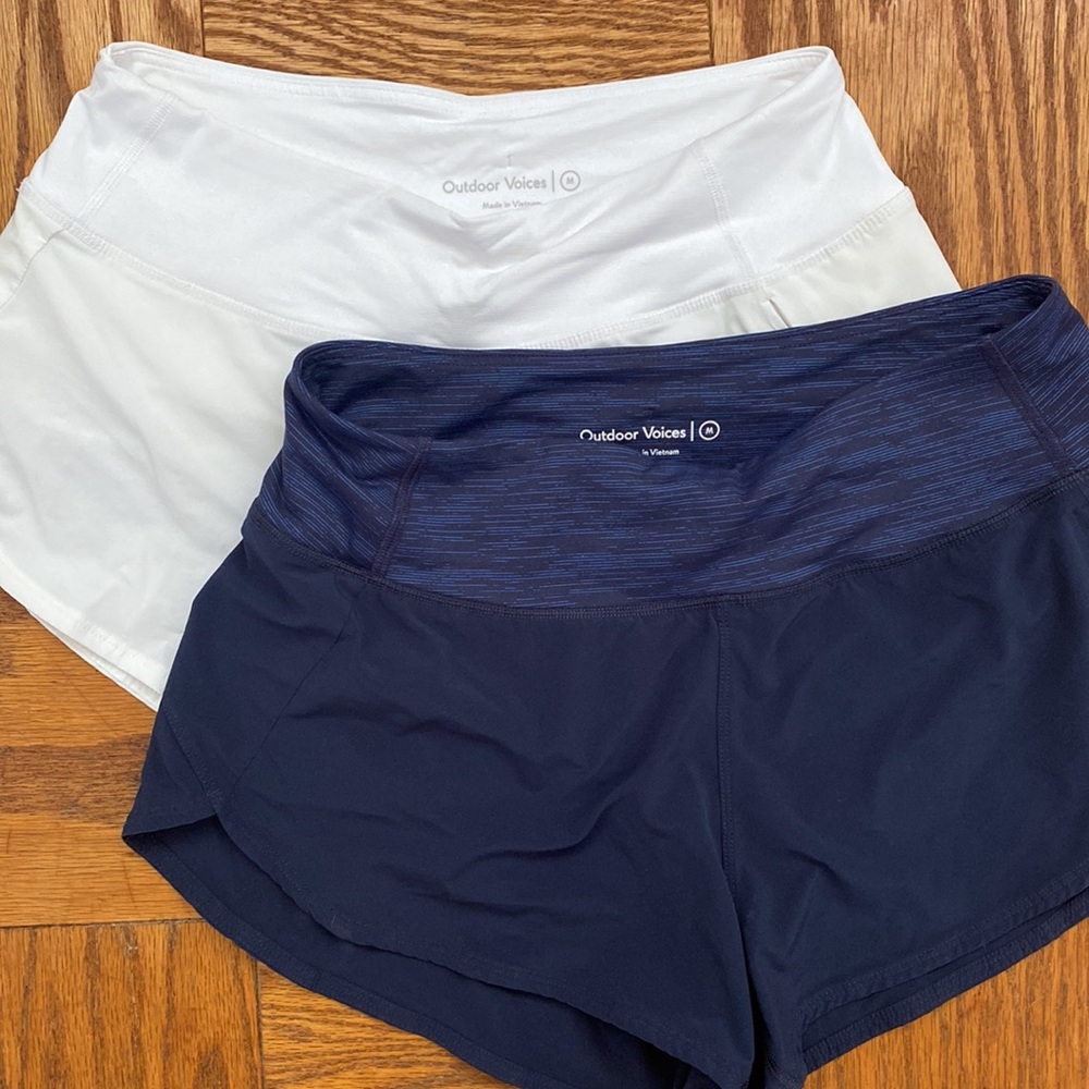 (2) Outdoor Voices Hudson 2.5” Shorts